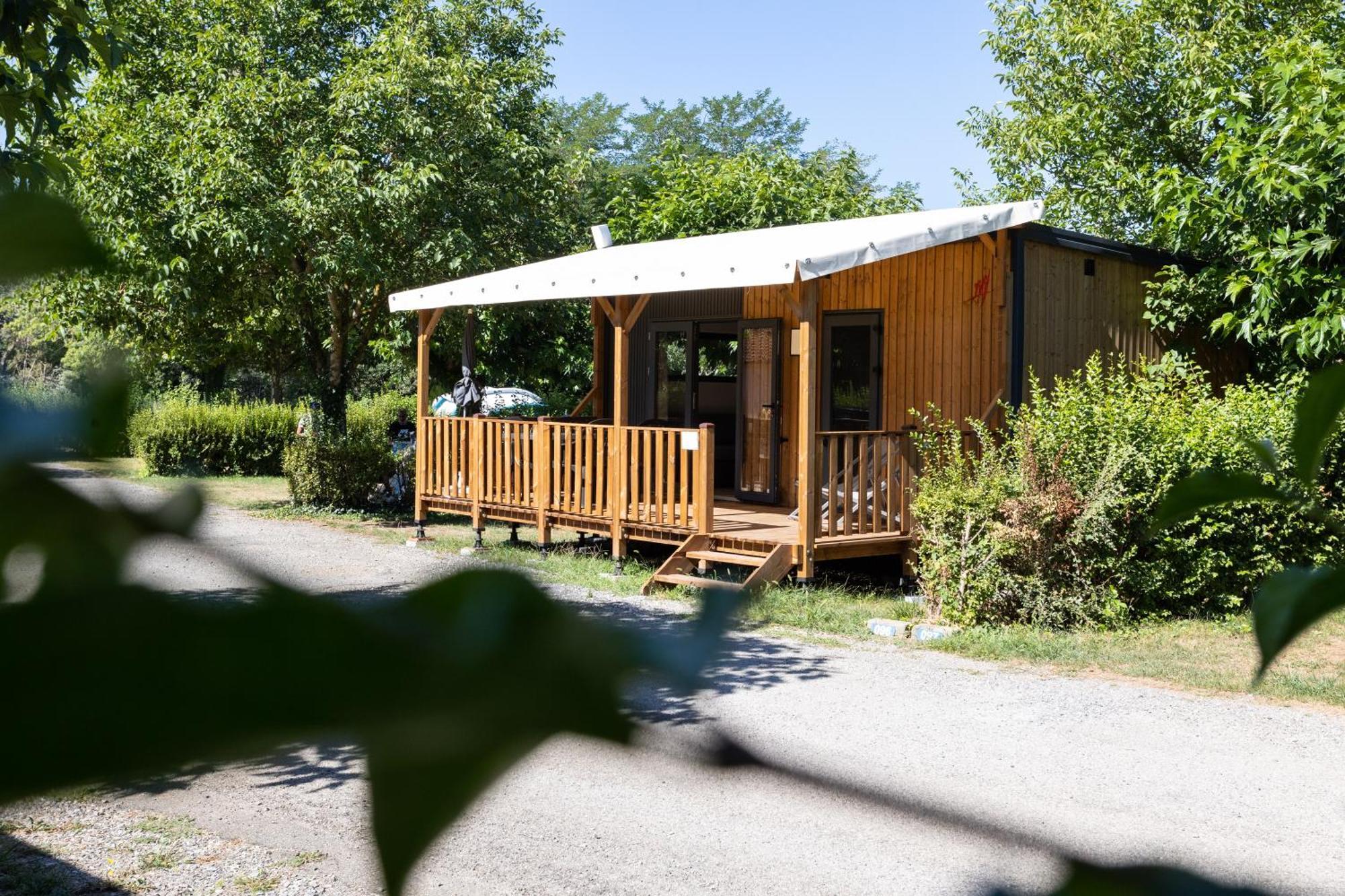 Camping Sites et Paysages Les Prés Hauts Sisteron Esterno foto